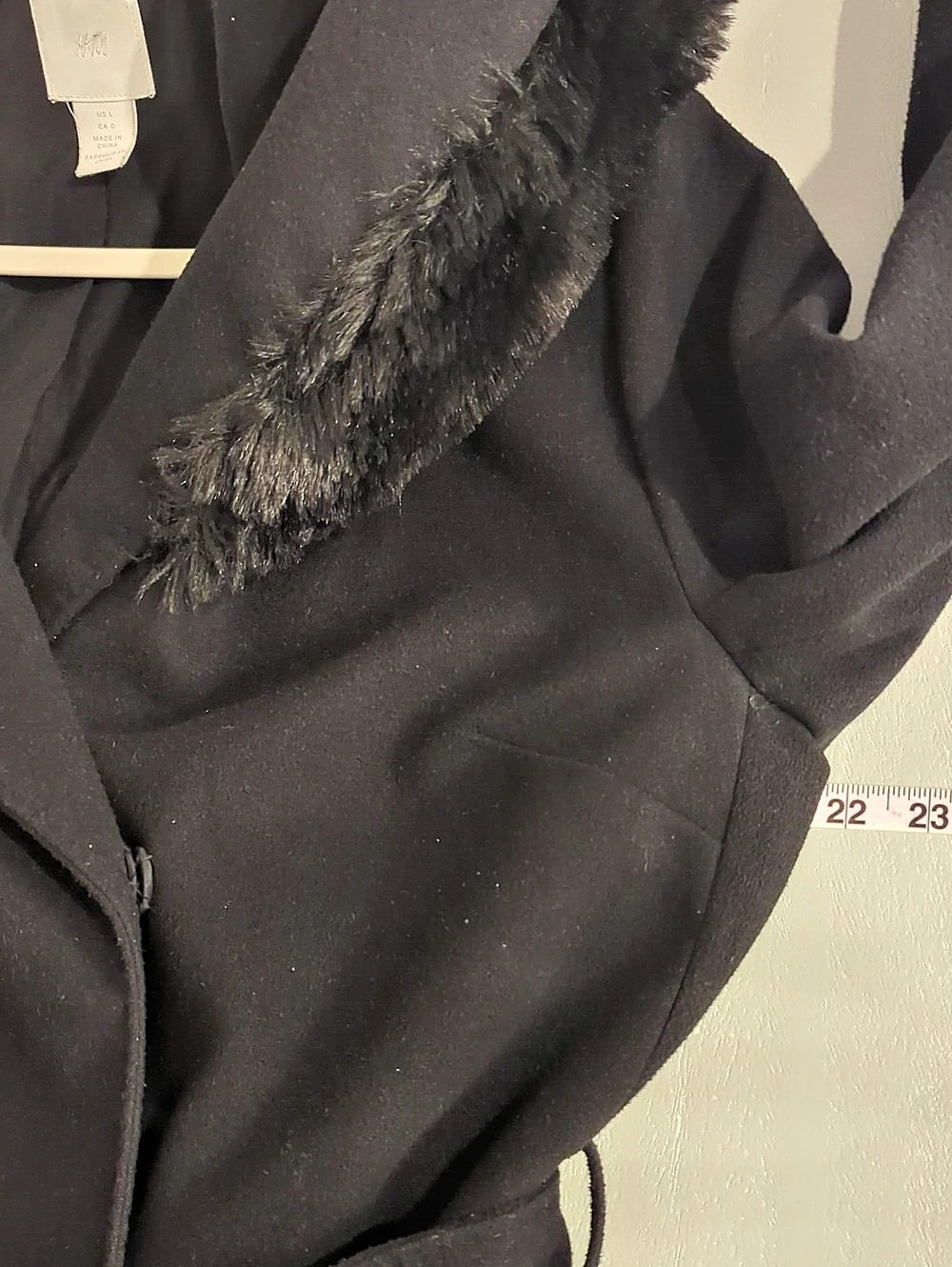 H&M Black Faux Fur Collar Trench Coat Size Large Belted image 4